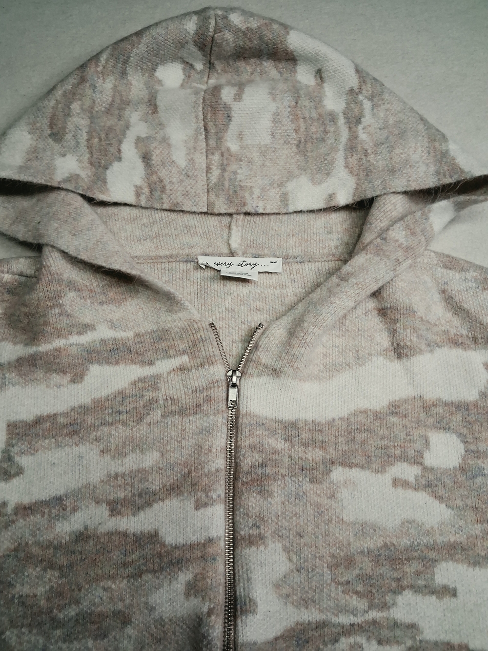 Neutral Camo Zip-Up Hoodie Sweater - Lightweight Taupe & Cream - Picture 6 of 8